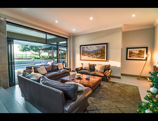 4 BEDROOM HOUSE FOR SALE IN COPPERLEAF ESTATE